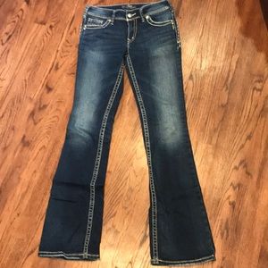 Flared jeans with white stitching- size 27w/36l